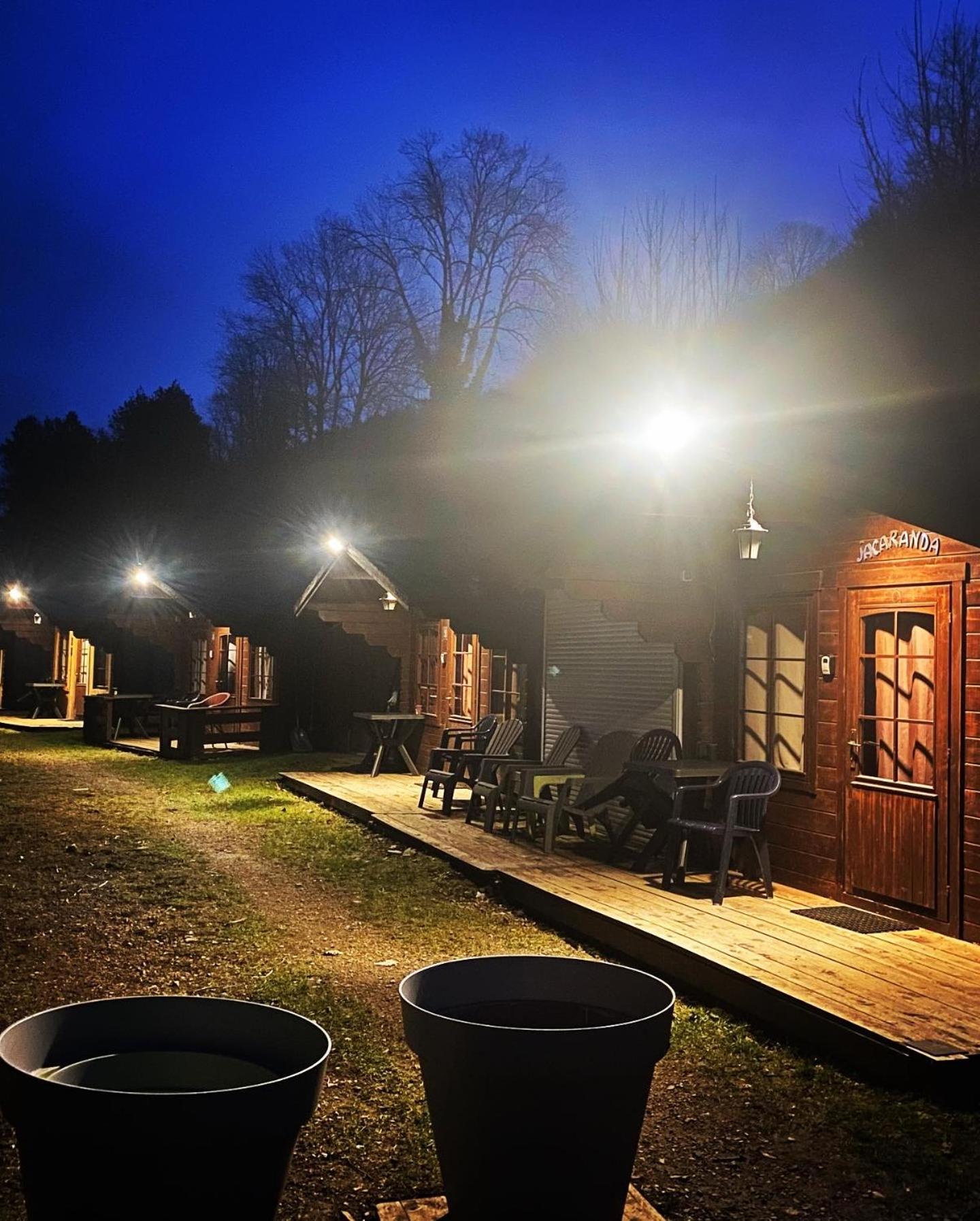 "Le Maloya" Chalets Independants -Chambre Balneo - Relais Motards Лакон Екстер'єр фото