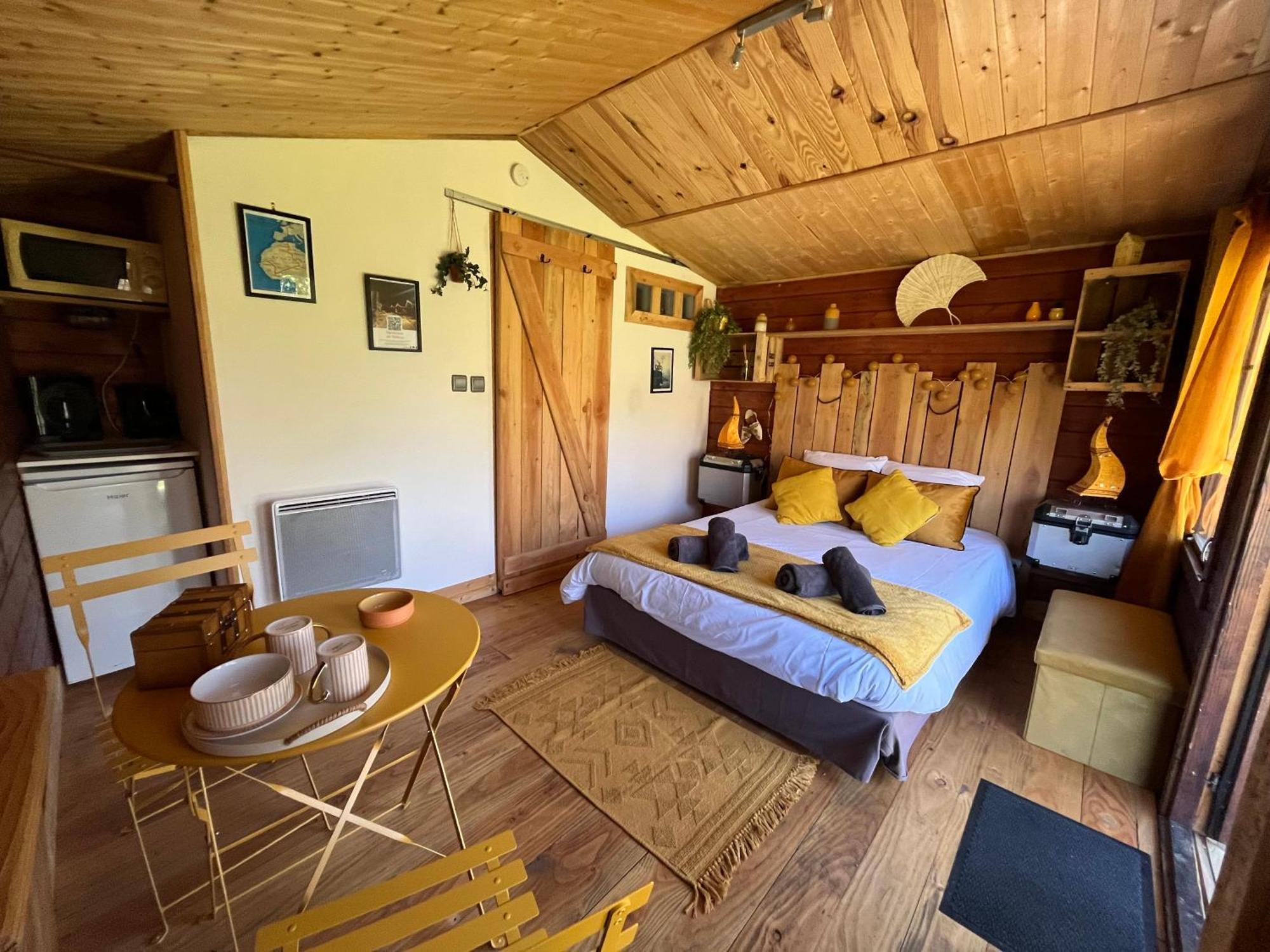 "Le Maloya" Chalets Independants -Chambre Balneo - Relais Motards Лакон Екстер'єр фото