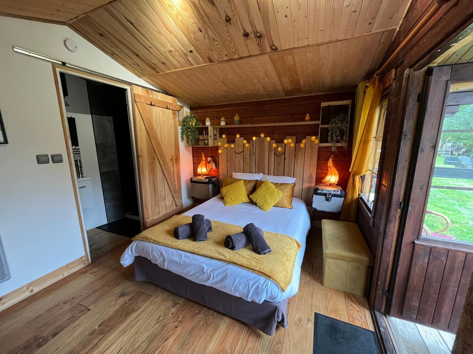 "Le Maloya" Chalets Independants -Chambre Balneo - Relais Motards Лакон Екстер'єр фото