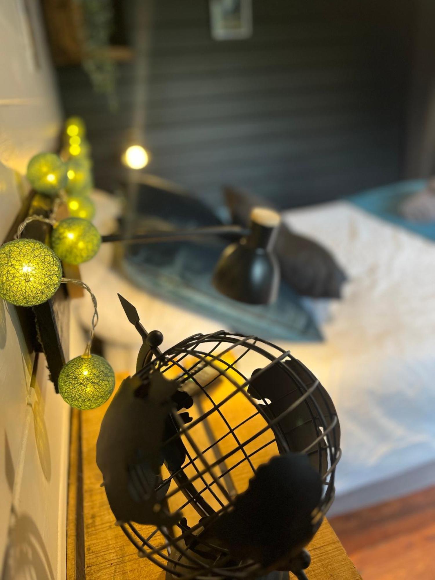 "Le Maloya" Chalets Independants -Chambre Balneo - Relais Motards Лакон Екстер'єр фото