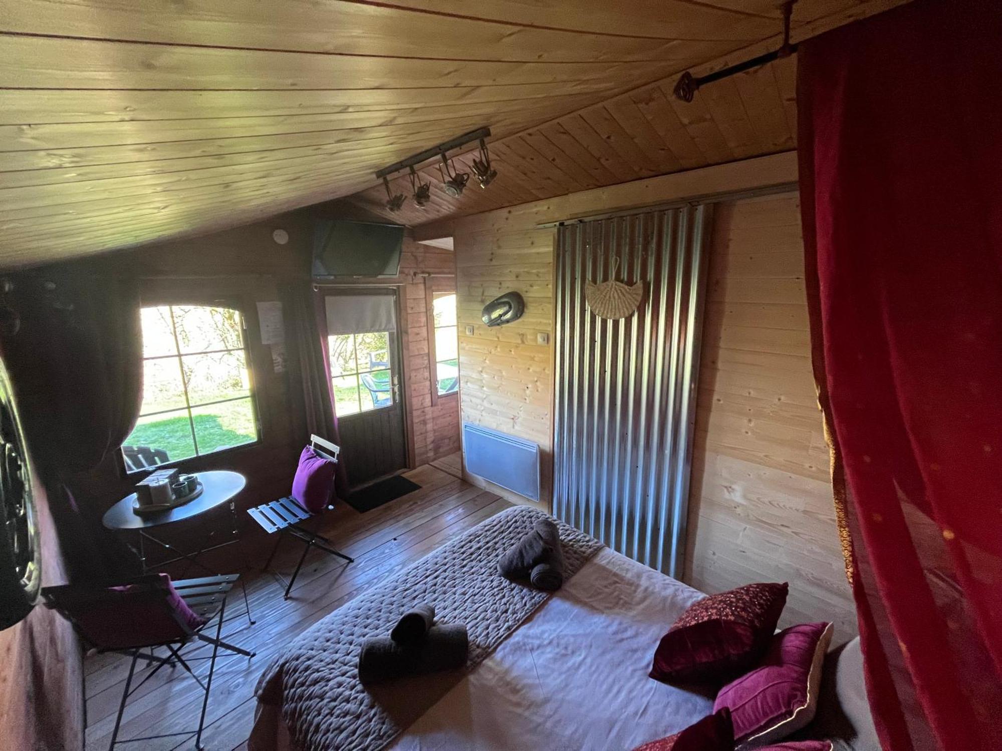 "Le Maloya" Chalets Independants -Chambre Balneo - Relais Motards Лакон Екстер'єр фото
